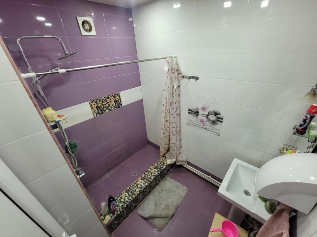 Karson Guest House And Tours Erevan Esterno foto
