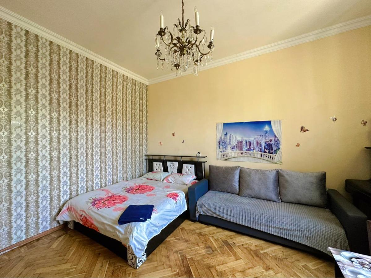 Karson Guest House And Tours Erevan Esterno foto